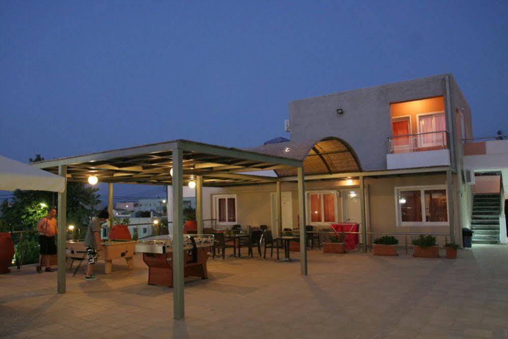 Hotel Koukouras Stalos Exterior foto